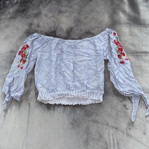 Hollister Crop Off The Shoulder Stripe Floral Tie